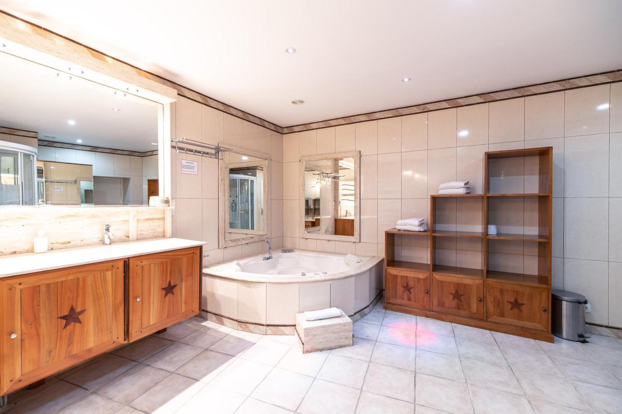 Appartement Du Couvent Нарбон Екстериор снимка