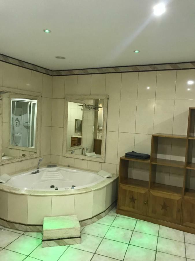 Appartement Du Couvent Нарбон Екстериор снимка